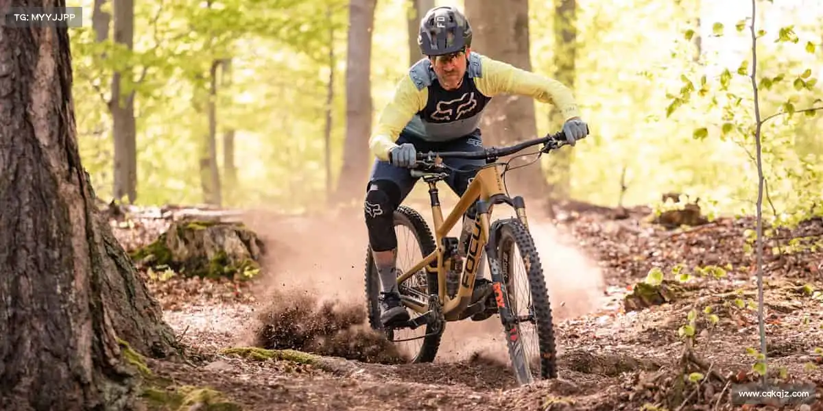 <strong>星空官网</strong>🎿冰雪世界，自由飞驰 —— 用速度与激情，书写属于你的传奇！